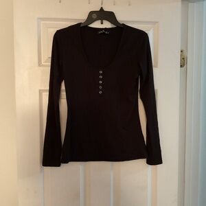 Lexis love Henley size m, small fits best